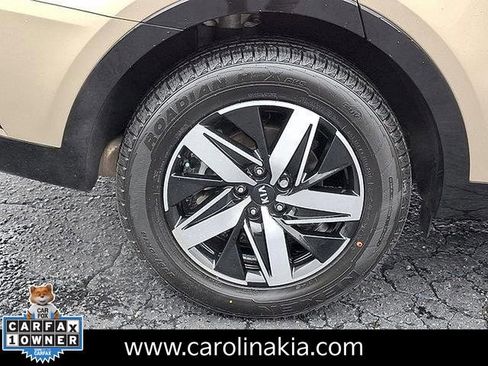 Used 2021 Kia Sorento S image 8