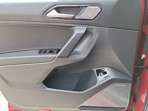Used 2019 Volkswagen Tiguan SEL R-Line image 32