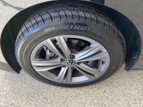 Used 2024 Volkswagen Jetta SE image 10