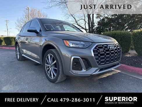 Used 2024 Audi SQ5 Premium w/ Convenience Package image 1