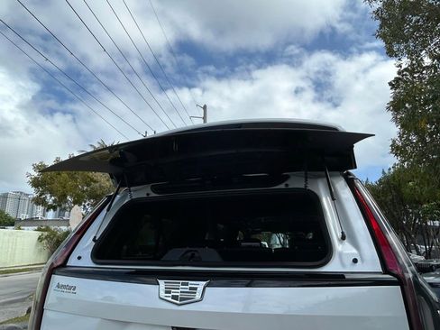 Used 2024 Cadillac Escalade ESV Sport Platinum w/ LPO, ONYX Package image 56