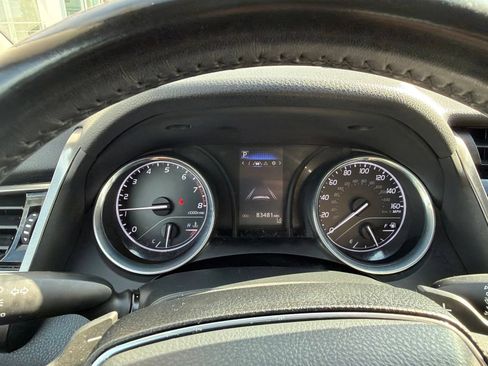 Used 2020 Toyota Camry SE FWD image 4