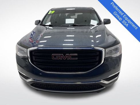 Used 2019 GMC Acadia SLE image 2