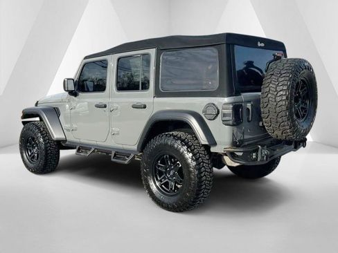 Used 2019 Jeep Wrangler Unlimited Sport S AWD/4WD image 5