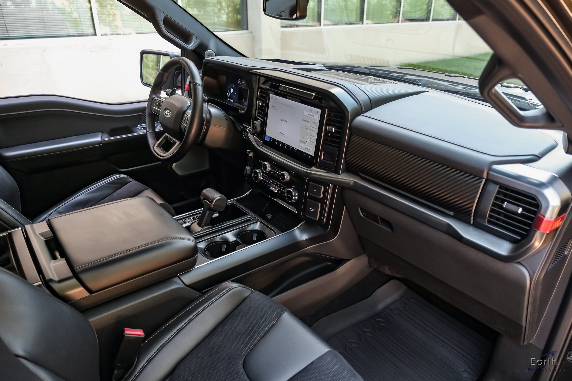 Used 2025 Ford F150 Raptor AWD/4WD image 49