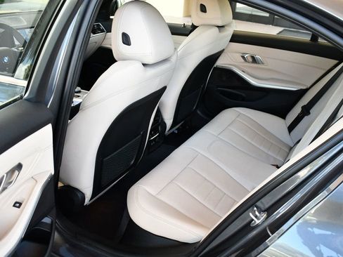 Used 2020 BMW 330i Sedan w/ Premium Package image 43