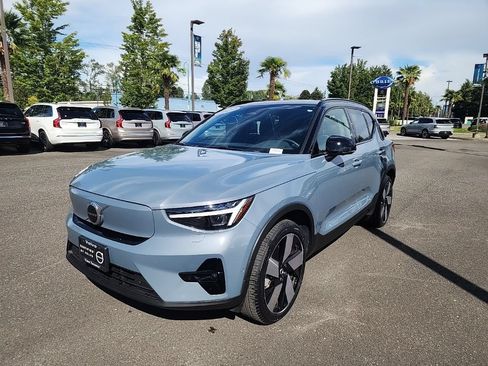 Used 2023 Volvo XC40 Recharge Ultimate w/ Protection Package Premier AWD/4WD image 1