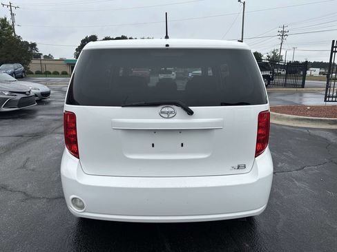 Used 2008 Scion xB FWD image 6