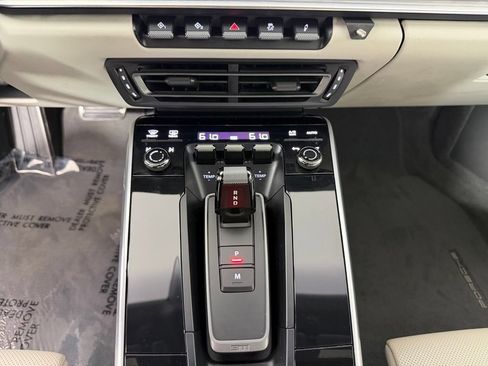 Used 2020 Porsche 911 Carrera 4S AWD/4WD image 37