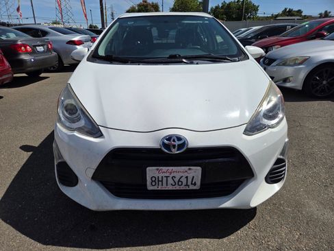 Used 2016 Toyota Prius C Two FWD image 6