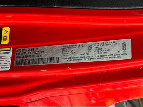 Used 2024 Jeep Wrangler Unlimited Sahara image 35