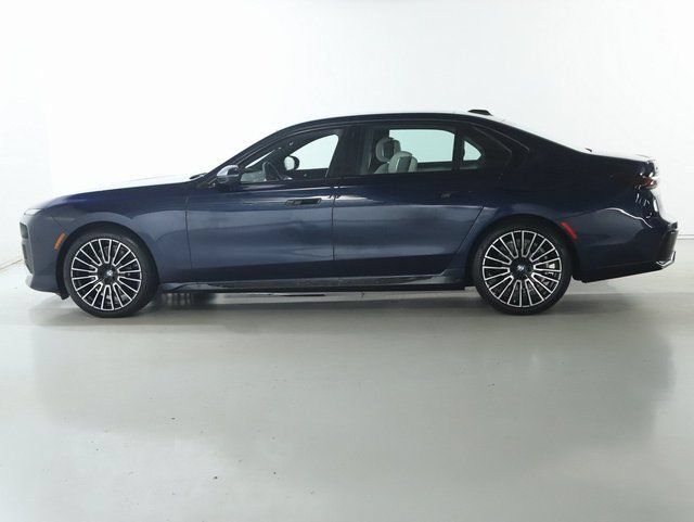 Used 2026 BMW 740i xDrive AWD/4WD image 43