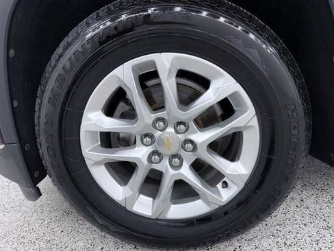 Used 2019 Chevrolet Traverse LT AWD/4WD image 14