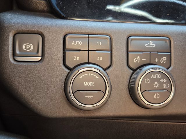 Used 2024 Chevrolet Silverado 1500 RST w/ Z71 Off-Road Package AWD/4WD image 18