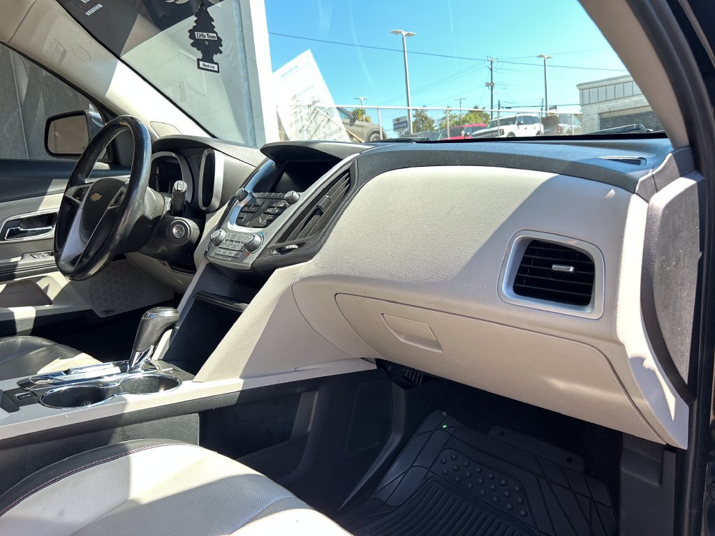 Used 2017 Chevrolet Equinox Premier w/ Enhanced Convenience Package FWD image 14