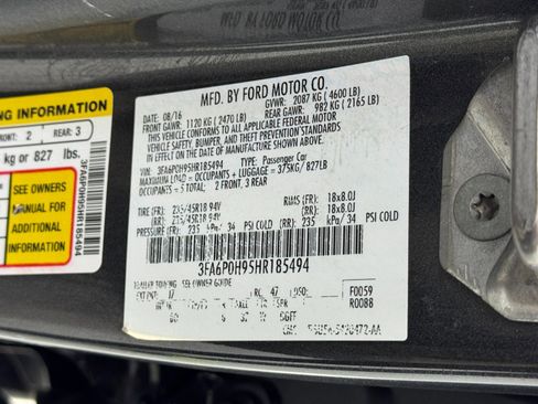 Used 2017 Ford Fusion SE w/ Fusion SE Technology Package image 39