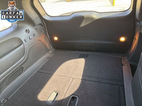 Used 2024 Dodge Durango SXT image 12