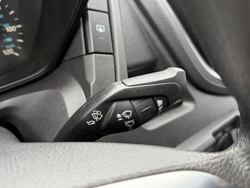 Used 2015 Ford Transit 150 XLT image 36