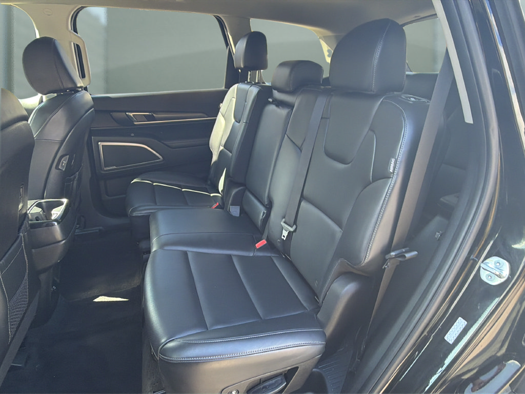 Used 2024 Kia Telluride LX FWD image 12