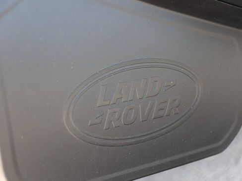 Used 2022 Land Rover Defender 110 SE AWD/4WD image 20
