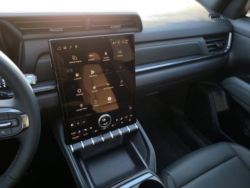 New 2026 GMC Terrain AT4 w/ Convenience Package III image 9