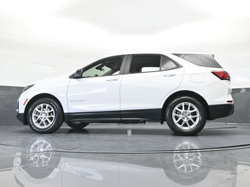 Used 2023 Chevrolet Equinox LS image 57