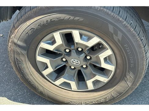 Used 2023 Toyota Tacoma TRD Off-Road AWD/4WD image 4
