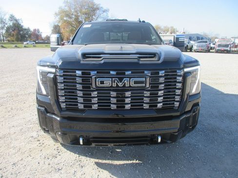 New 2026 GMC Sierra 2500 Denali Ultimate image 12