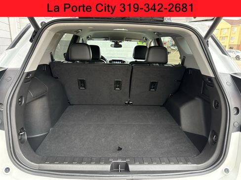 Used 2023 GMC Terrain SLT FWD image 8