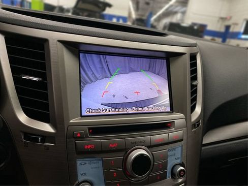 Used 2013 Subaru Outback 2.5i Limited AWD/4WD image 32