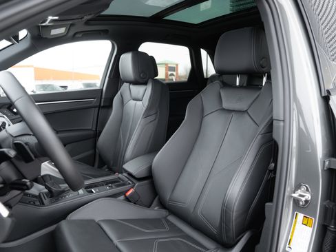 Certified 2025 Audi Q3 2.0T Premium w/ Convenience Package image 21