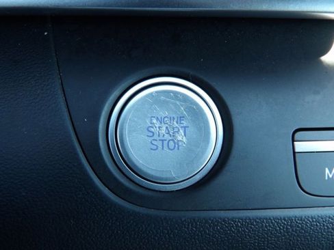 Used 2025 Hyundai Elantra SEL FWD image 19