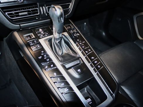 Used 2021 Porsche Macan GTS image 37