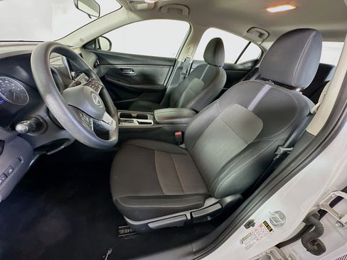 Used 2024 Nissan Sentra SV FWD image 13