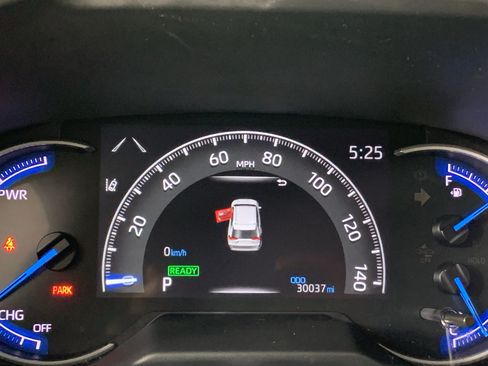 Used 2024 Toyota RAV4 LE AWD/4WD image 23