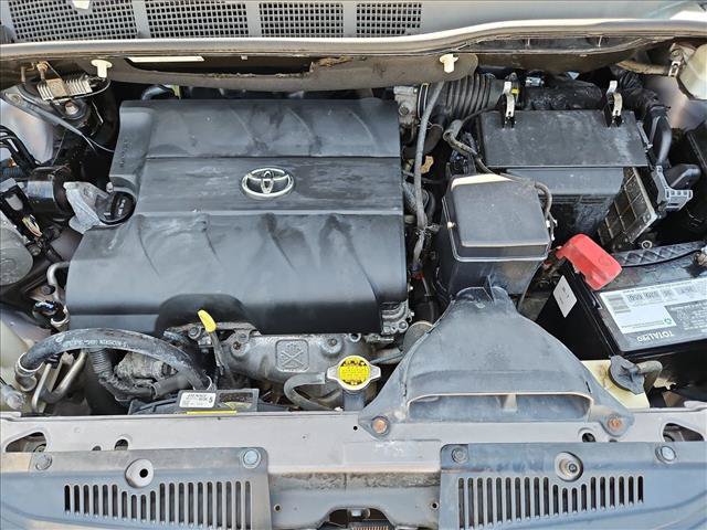 Used 2014 Toyota Sienna LE FWD image 22