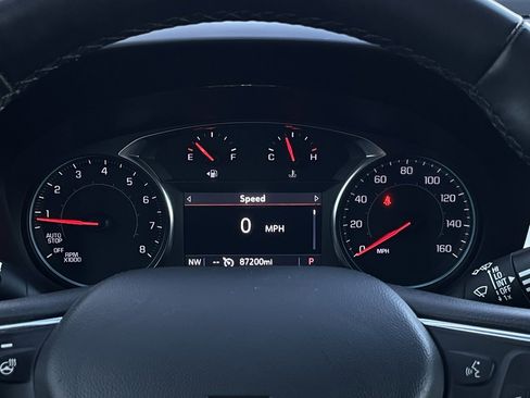 Used 2024 Chevrolet Equinox Premier image 16