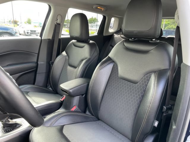 Used 2018 Jeep Compass Latitude w/ Popular Equipment Group AWD/4WD image 22