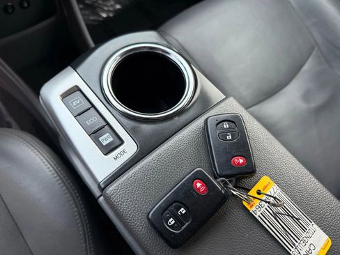 Used 2013 Toyota Prius V Three image 23