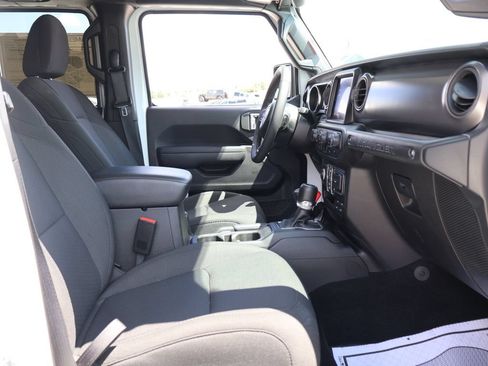 Used 2023 Jeep Wrangler Unlimited Sport AWD/4WD image 8