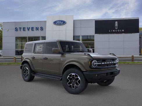 New 2026 Ford Bronco Outer Banks AWD/4WD image 1