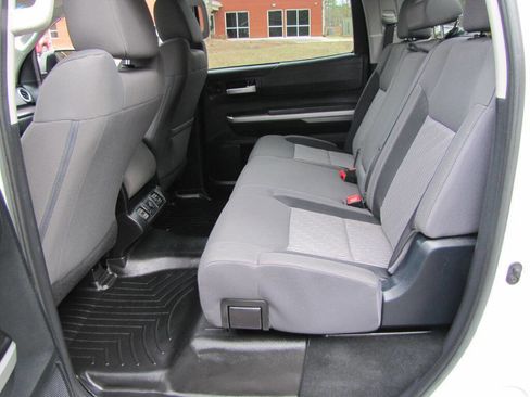 Used 2017 Toyota Tundra SR5 image 18