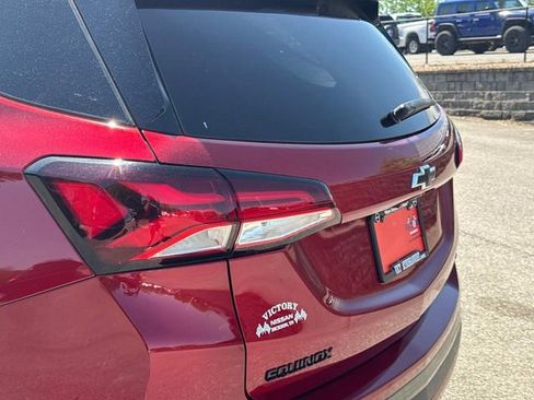 Used 2022 Chevrolet Equinox RS w/ RS Leather Package FWD image 13