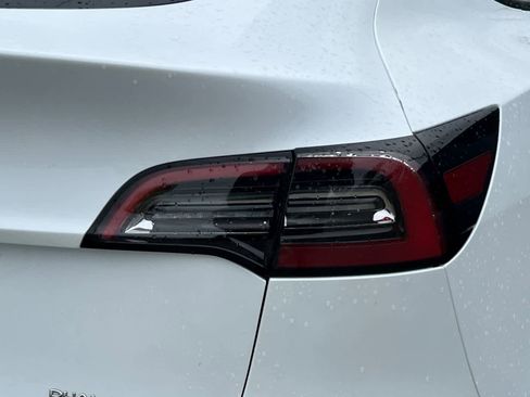 Used 2018 Tesla Model 3 Long Range AWD/4WD image 18