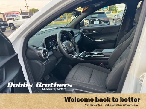 Used 2026 Chevrolet Equinox LT FWD image 10
