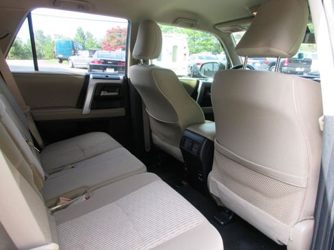 Used 2017 Toyota 4Runner SR5 RWD image 11