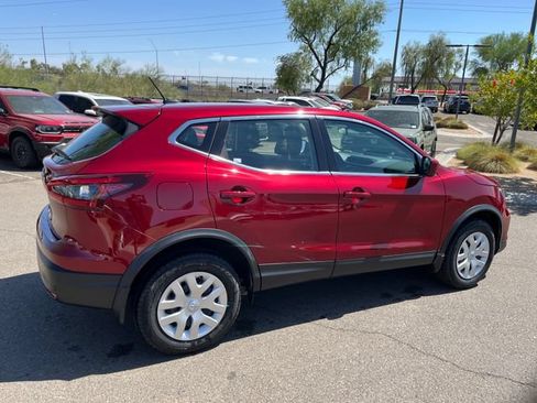 Used 2020 Nissan Rogue Sport S FWD image 5