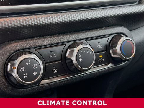 Certified 2020 Nissan Kicks S image 10