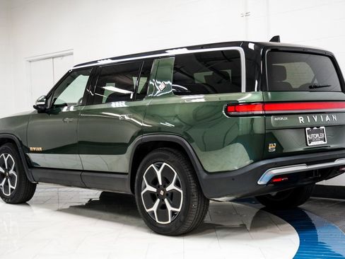 Used 2023 Rivian R1S Adventure image 7