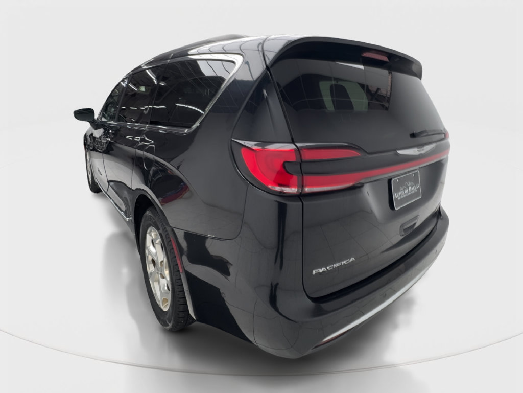 Used 2022 Chrysler Pacifica Limited FWD image 11